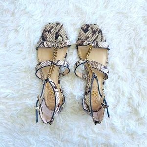 🤍Vince Camuto Sereney Chain Flat Sandals